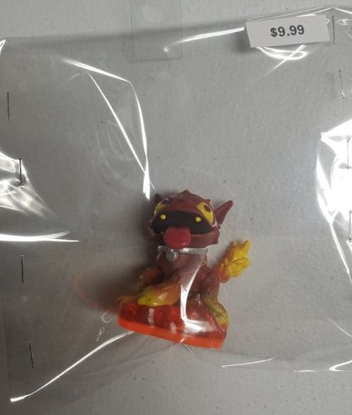Skylanders Hot Dog Figure | Jomio and Rueliete's Cards and Comics