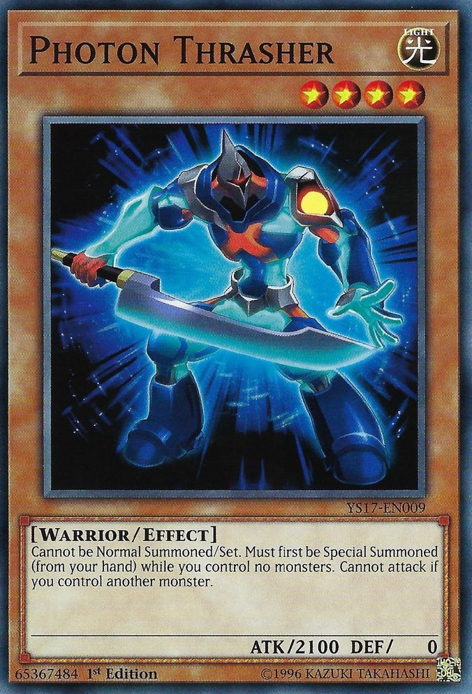 Photon Thrasher [YS17-EN009] Common | Jomio and Rueliete's Cards and Comics